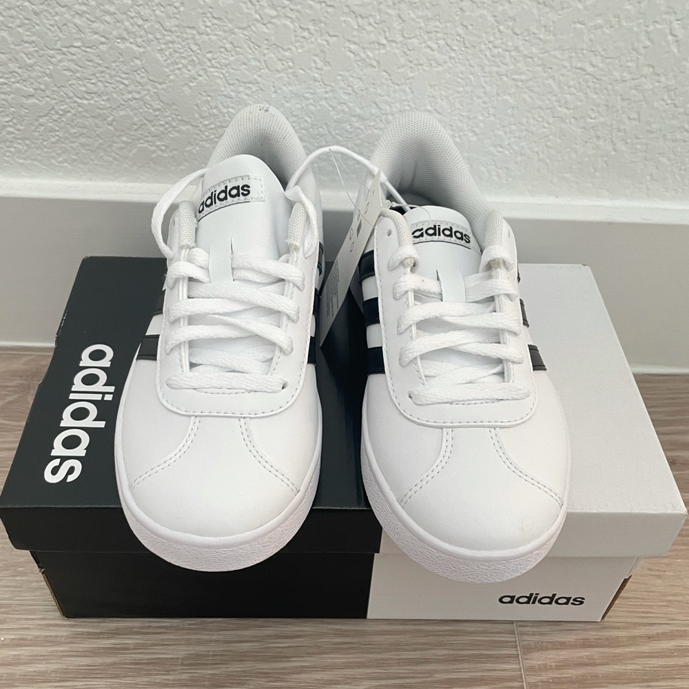 ❣️SOLD ❣️ Adidas VL Court 2.0 Kids Shoes Size 1